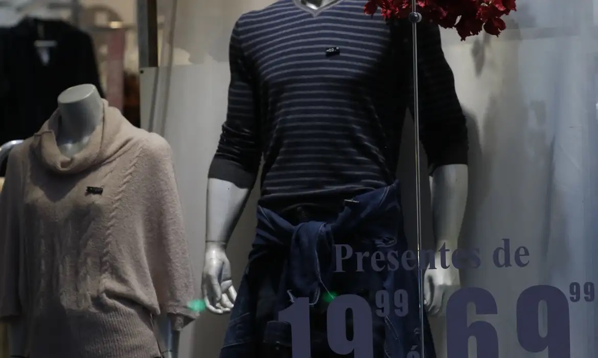 Roupas em manequins