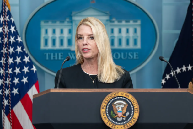 A Procuradora-Geral dos EUA, Pam Bondi