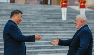 Os presidentes da China, Xi Jinping, e do Brasil, Lula.