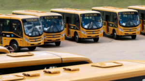 ônibus escolares