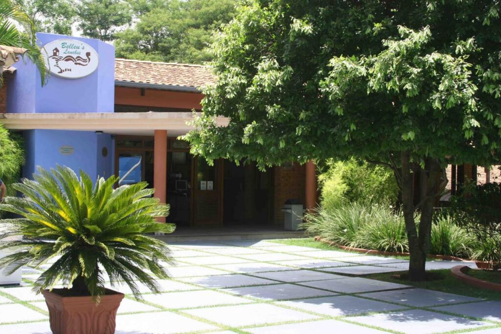 A fachada do Belleus Lanches