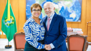 lula ao lado da prefeita de contagem, marília campos