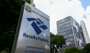 A fachada da Receita Federal