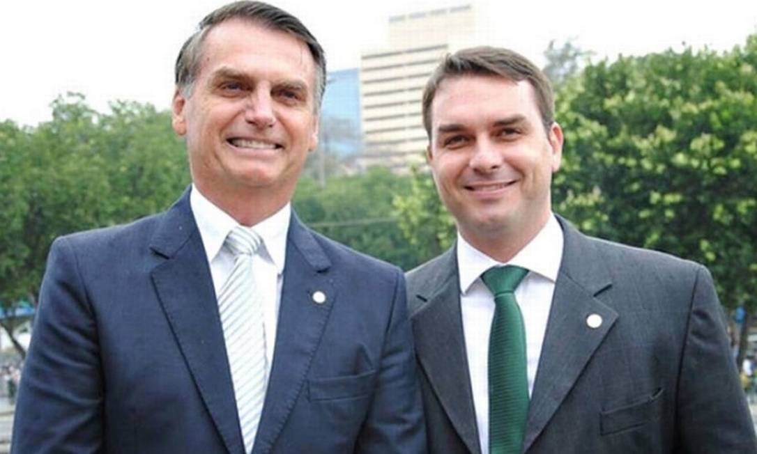 Jair e Flávio Bolsonaro