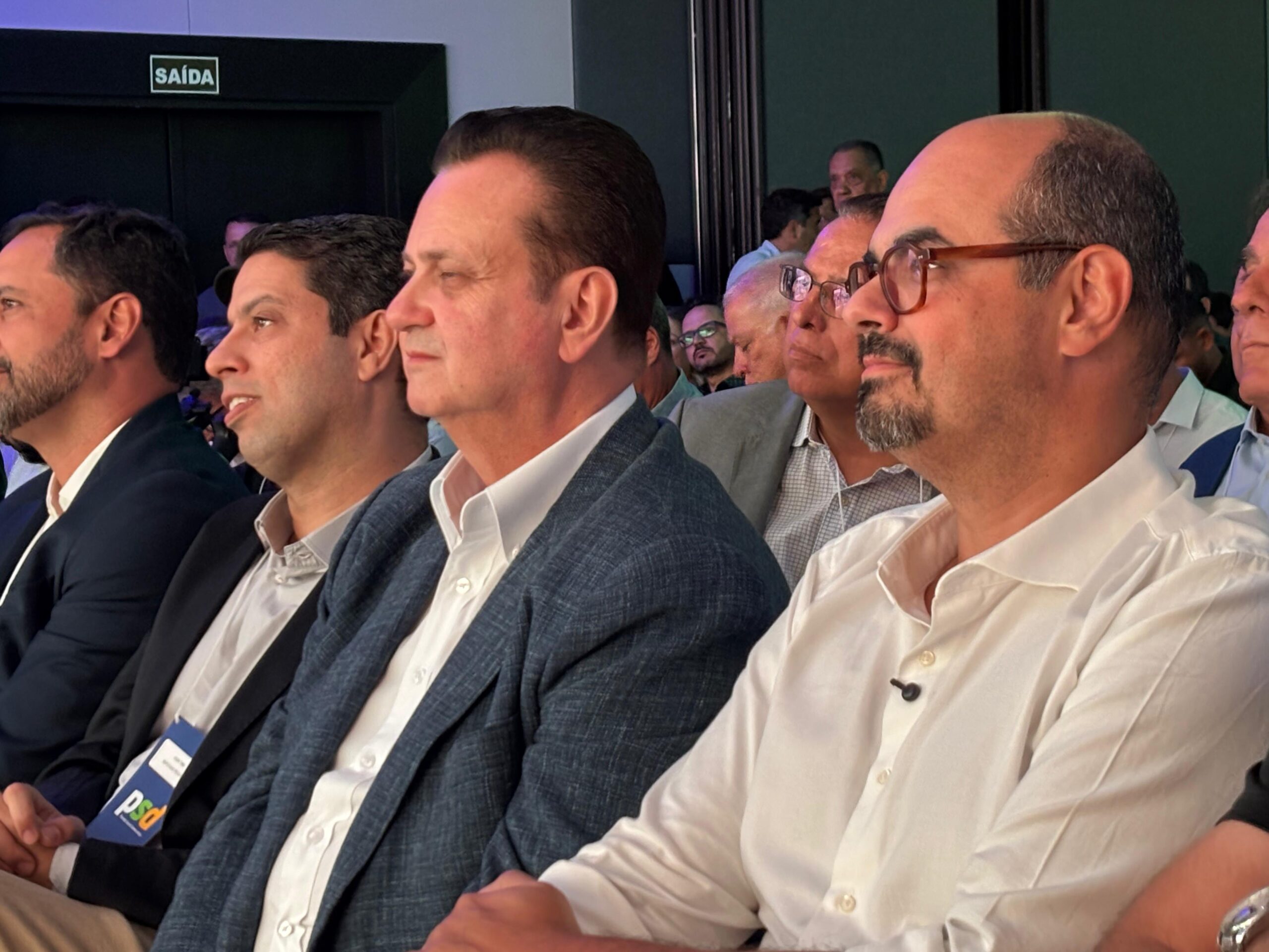 O vice-governador, Mateus Simões, ao lado do presidente do PSD/MG, Gilberto Kassab