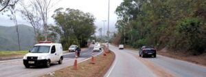 Tráfego na MG-030 próximo ao Ville Montagne