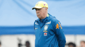 Técnico Carlo Ancelotti