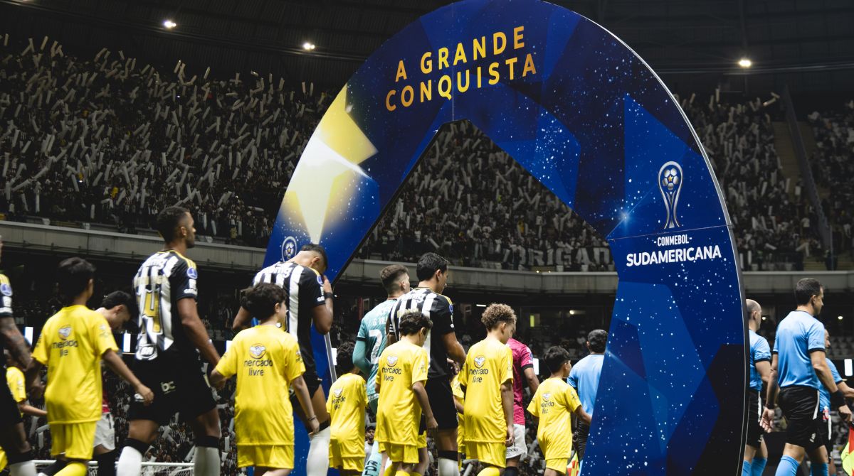 Atlético e Lanús fazem a final da Sul-Americana no dia 22 de novembro, no Paraguai. (Foto: Pedro Souza/Atlético)