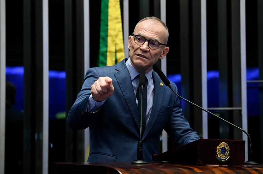 O Senador Fabiano Contarato (PT-ES)