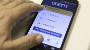 celular com inscrição do Enem