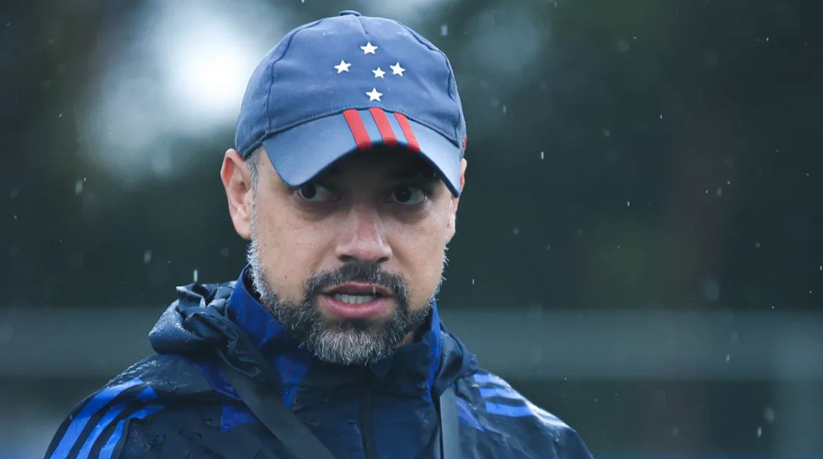 Técnico do Cruzeiro feminino, Jonas Urias