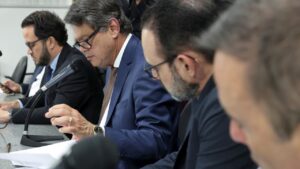 Deputados debatem a federalização da MGI