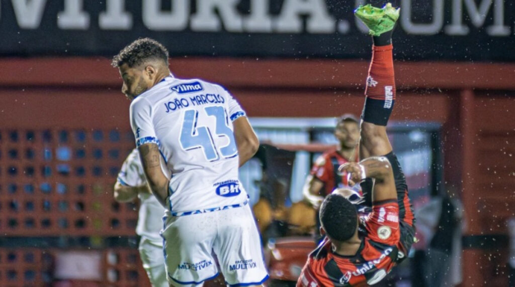 Cria da base do Galo concorre ao Puskás por gol contra o Cruzeiro