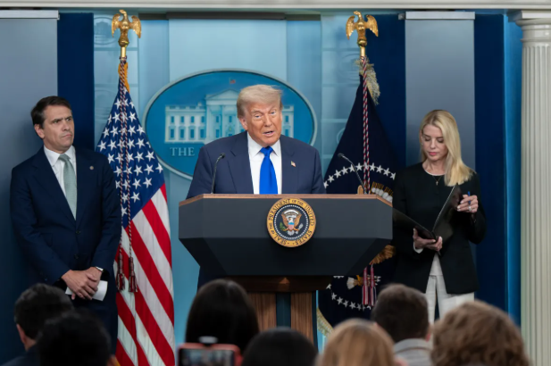 O Presidente Donald Trump, na Casa Branca