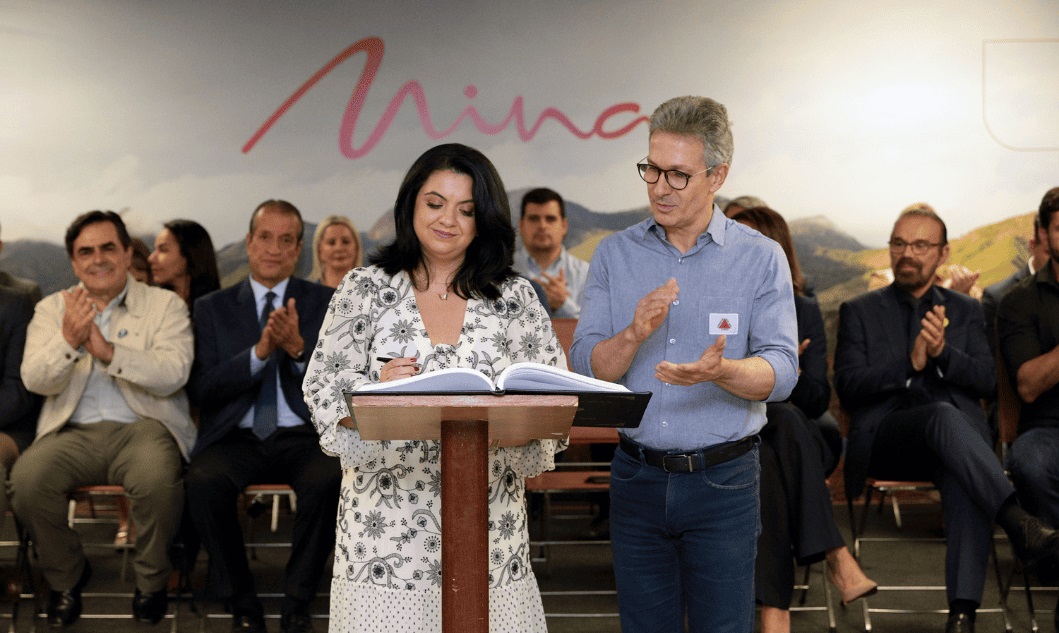 Deputada estadual Alê Portela e o governador Romeu Zema