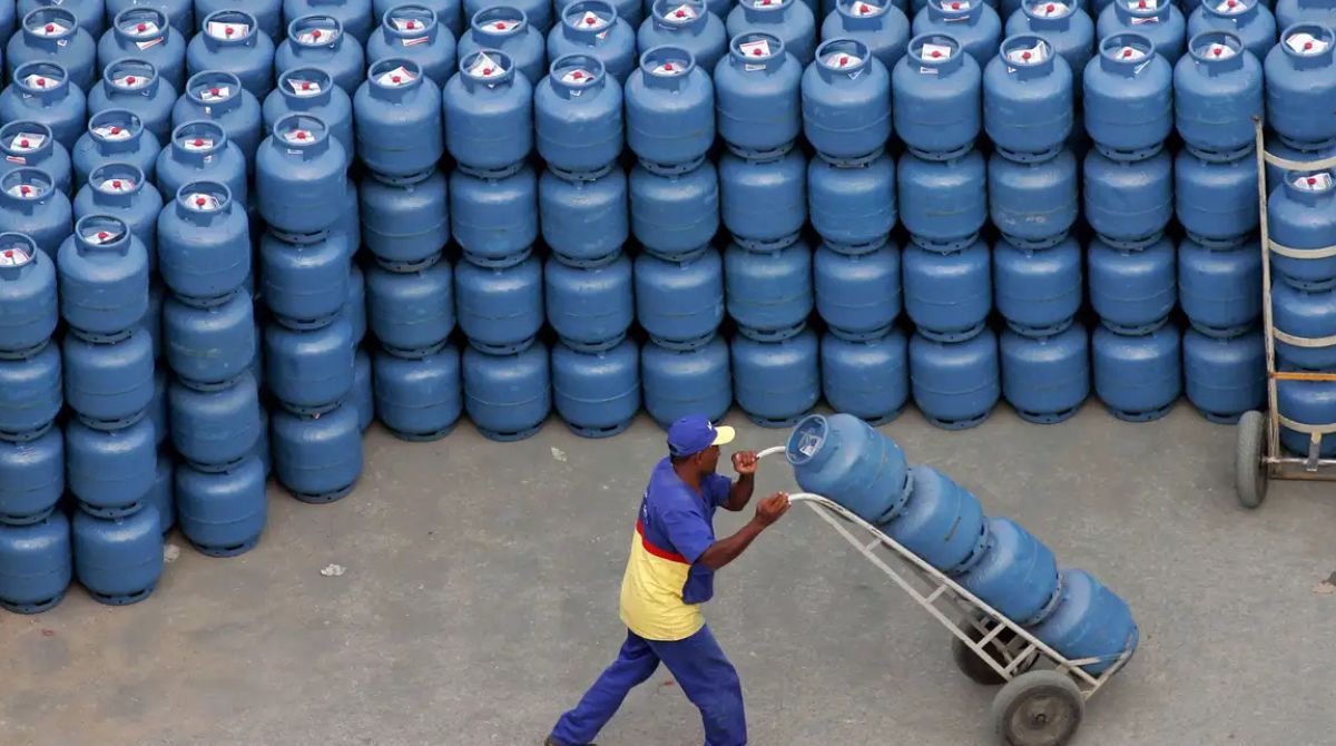 Botijão de gás empilhado