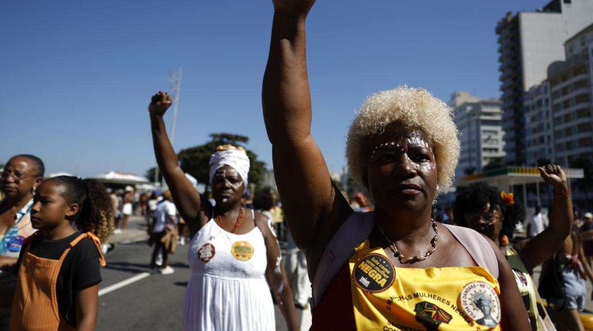 ativistas negras protestando