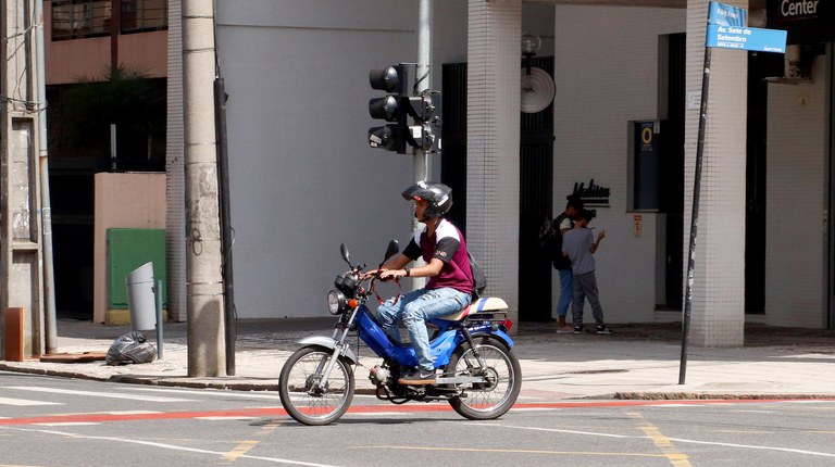 circulação motos eletricas