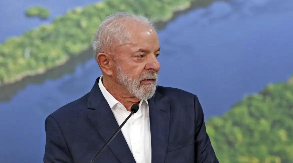 Lula ainda todos os advers&aacute;rios no 2&ordm; turno, diz Atlas/Bloomberg