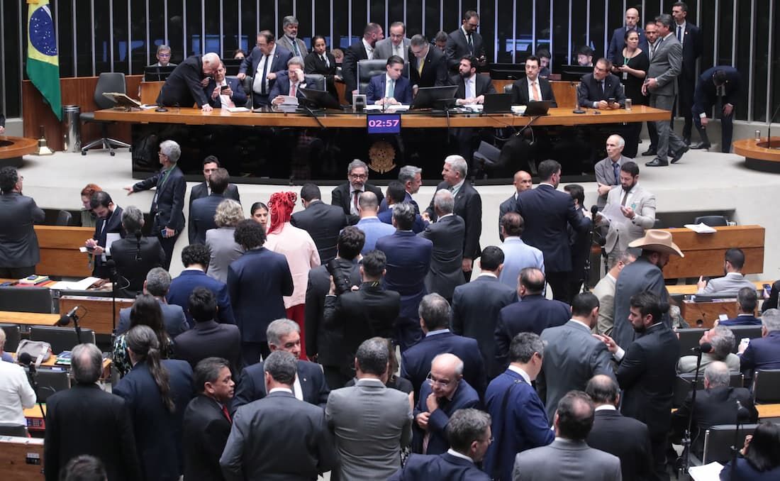 A Câmara dos Deputados, em votação do PL da Dosimetria
