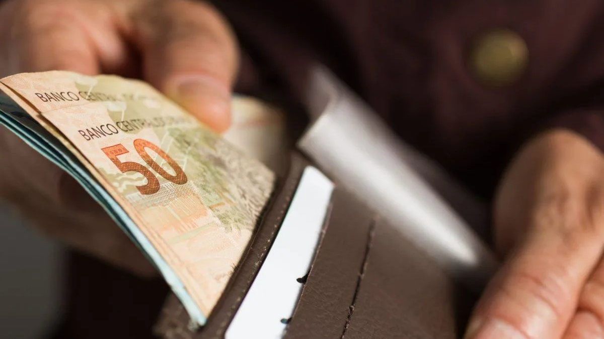 salário dinheiro notas