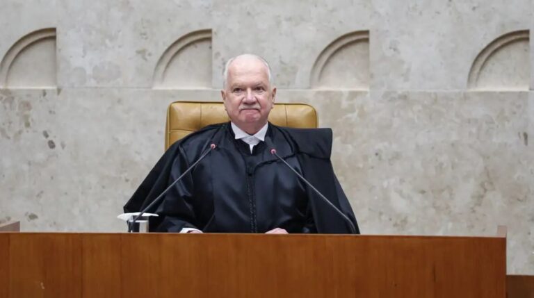 Fachin cancela sessão do STF em meio a impasse sobre comando da PF