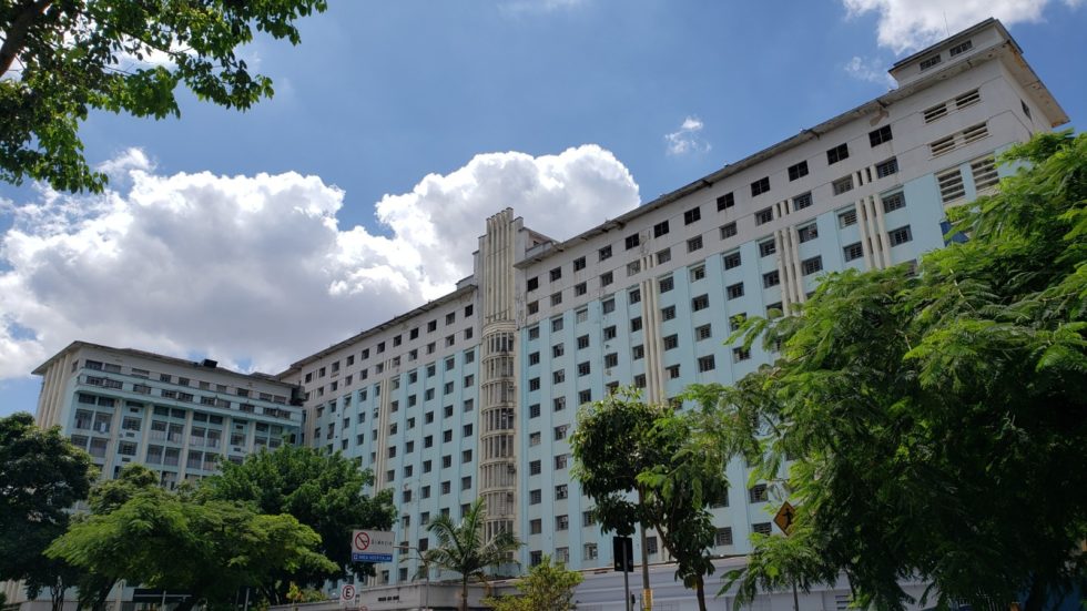 A fachada da Santa Casa BH