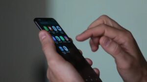 O recurso foi incorporado à seção já conhecida de "Dispositivos conectados", onde ficam listados celulares. (Foto: Tânia Rêgo/Agência Brasil)