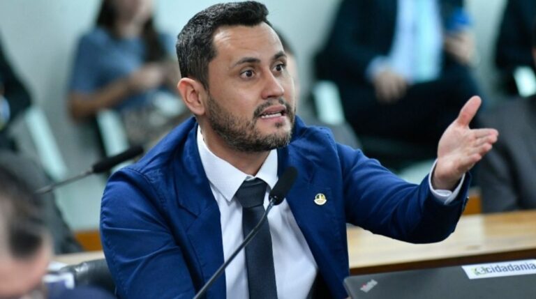 Cleitinho afirma que será candidato ao governo de Minas e terá Falcão como vice