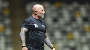 Sampaoli segue preparação com titulares no CT do Galo enquanto o auxiliar Diogo Alves comanda o time alternativo em Montes Claros. (Foto: Pedro Souza/Atlético)