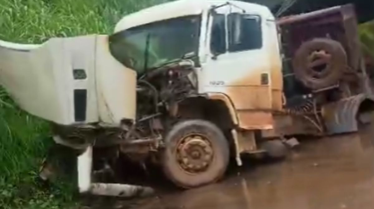 carreta sem freio causa acitende no anel rodoviario