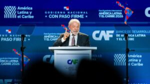 O presidente dos EUA, Donald Trump, acusou o Panamá de cobrar taxas excessivas pelo trânsito de navios e levantou suspeitas sobre a presença asiática na região. (Foto: Ricardo Stuckert/PR)