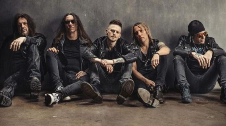 A banda Skid Row busca um novo frontman, vaga que já foi do vocalista Sebastian Bach. (Foto: Reprodução/Redes sociais)