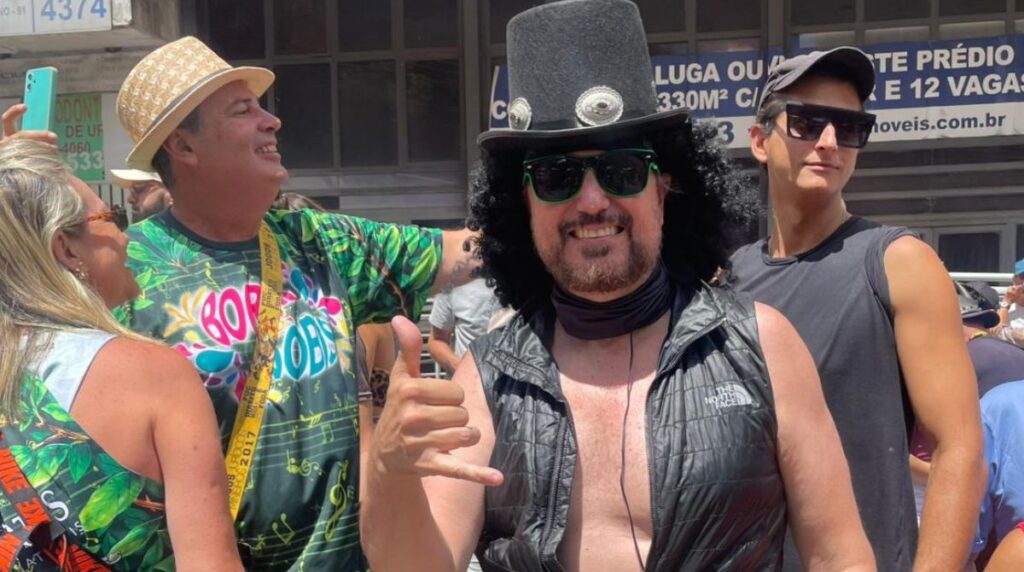 A terça-feira de Carnaval (17/2) teve até uma imitação do guitarrista Slash em bloco de rua em BH.