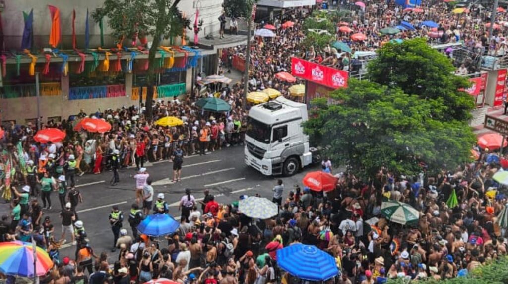 Furtos e agressões recuam pela metade no Carnaval de Belo Horizonte.