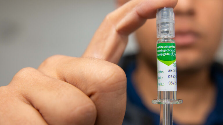 vacina meningite