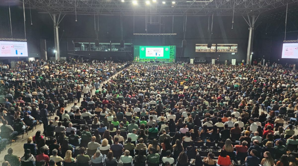 Evento em Belo Horizonte reuniu cerca de 5 mil participantes para discutir desafios do agronegócio mineiro em meio à crise internacional. (Foto: Faemg)