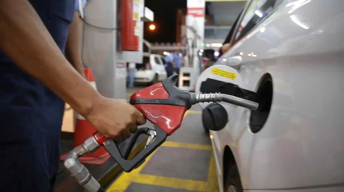 Guerra no Oriente Médio provoca a alta no valor dos combustíveis no Brasil. (Foto: Marcello Casal Jr/Agência Brasil)