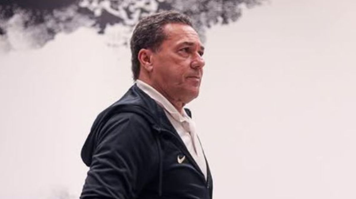 Treinador de 73 anos estava internado desde sexta-feira (20) em Palmas (TO) devido a uma bactéria no pulmão. (Foto: Reprodução/Instagram/Vanderlei Luxemburgo)