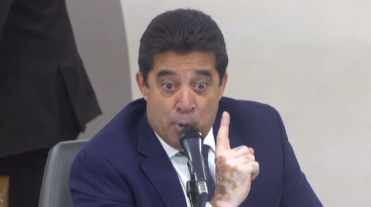 O deputado estadual Sargento Rodrigues presidiu a audiência sobre a recomposição salarial da segurança na ALMG. (Foto: Reprodução/ALMG)