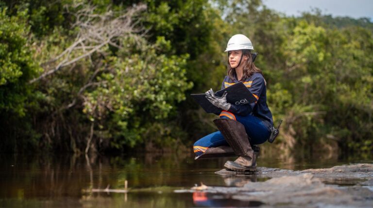 Dia Mundial da Água Anglo American alia gestão hídrica de ponta e recuperação de mais de 500 nascentes em Minas Gerais