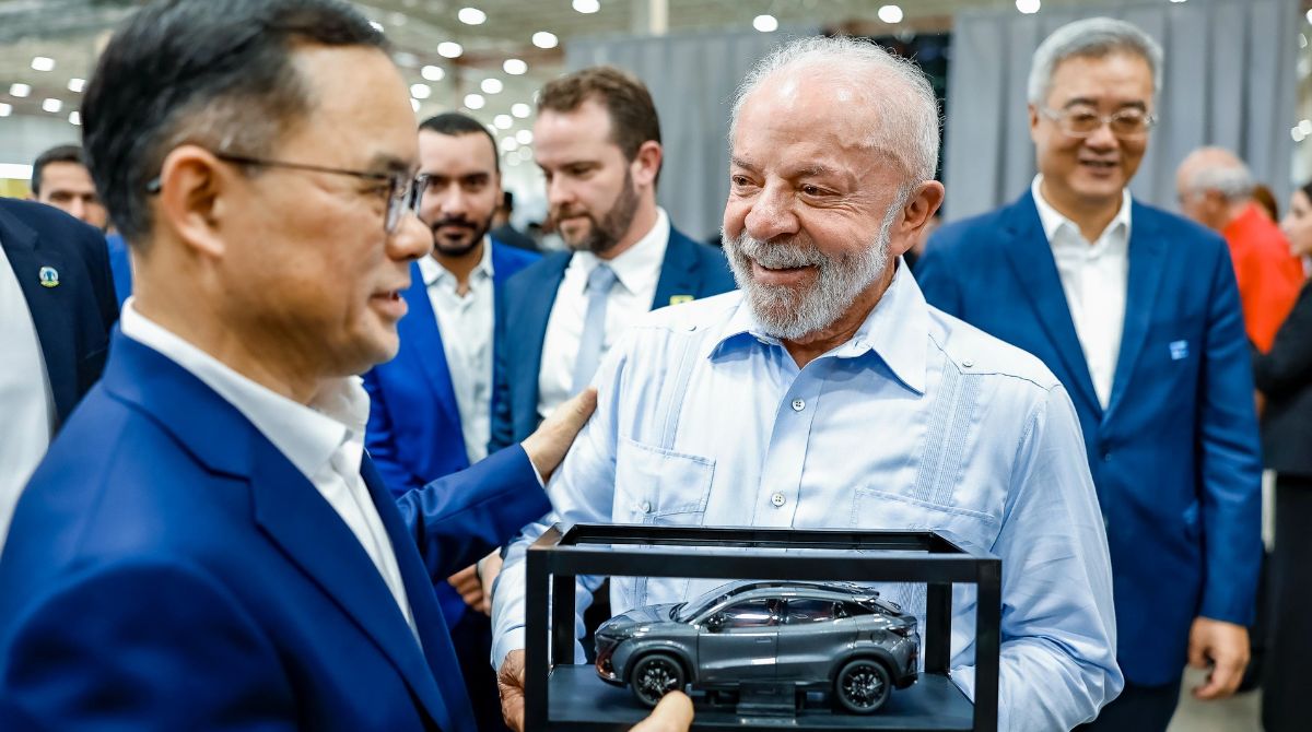 Presidente Lula cometeu gafe ao dizer a executivo chinês que o país asiático 'não tem problema' de gastos com cães. (Foto: Ricardo Stuckert/PR)