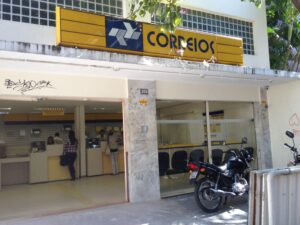 A fachada da agência dos Correios no Carmo