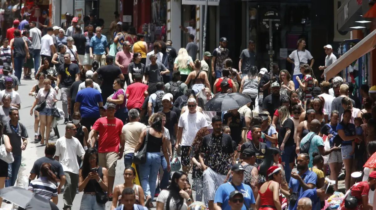 Pnad 2025 mostra que a população do Brasil envelheceu, cresce menos e mora mais sozinha. (Foto: Paulo Pinto/Agência Brasil)