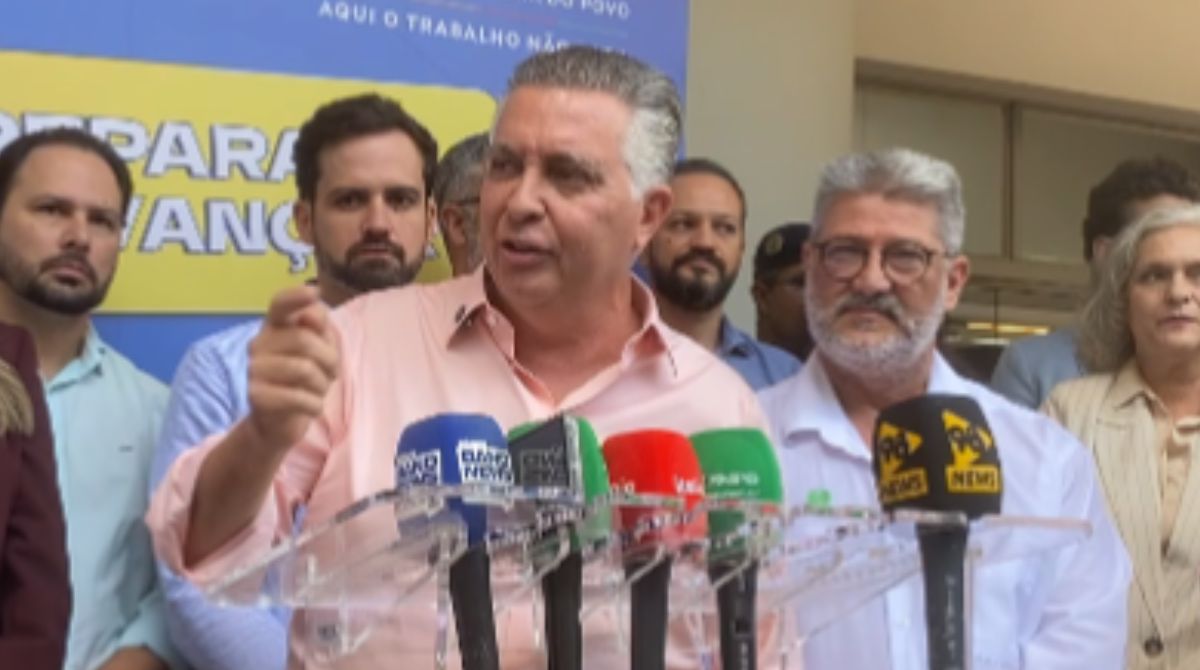 Prefeito Álvaro Damião apresentou o balanço do primeiro ano em BH nesta sexta-feira (17/4). (Foto: Reprodução)