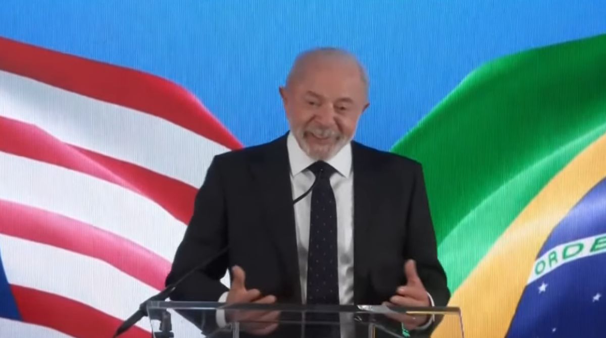 Em momento de descontração, Lula brincou com Trump dizendo que a Seleção Brasileira vai para os Estados Unidos para conquistar o hexa. (Foto: reprodução/YouTube/CanalGov)