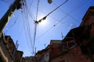 Fiação em postes de Belo Horizonte