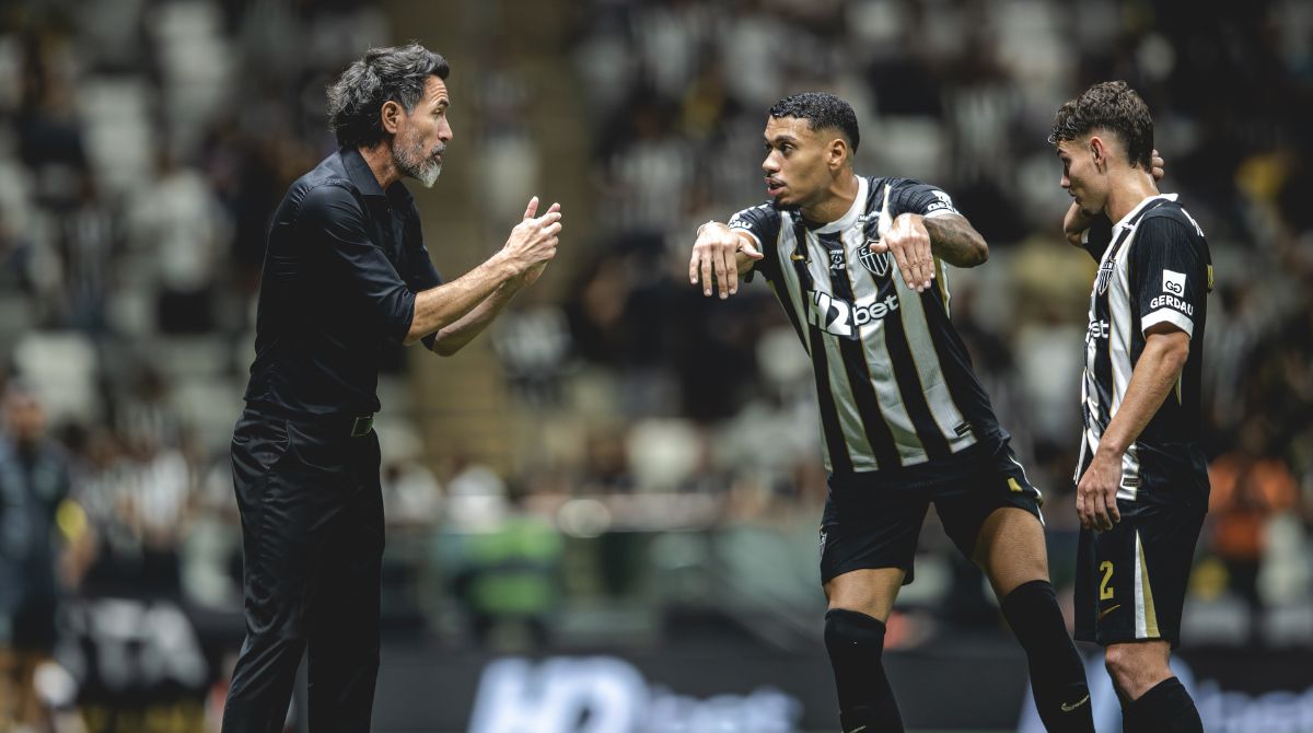 "Equipe acredita no que faz", afirma Eduardo Domínguez após vitória alvinegra. (Foto: Pedro Souza/Atlético)