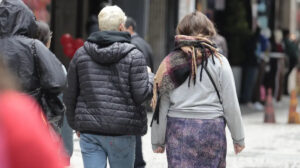 pessoas agasalhadas