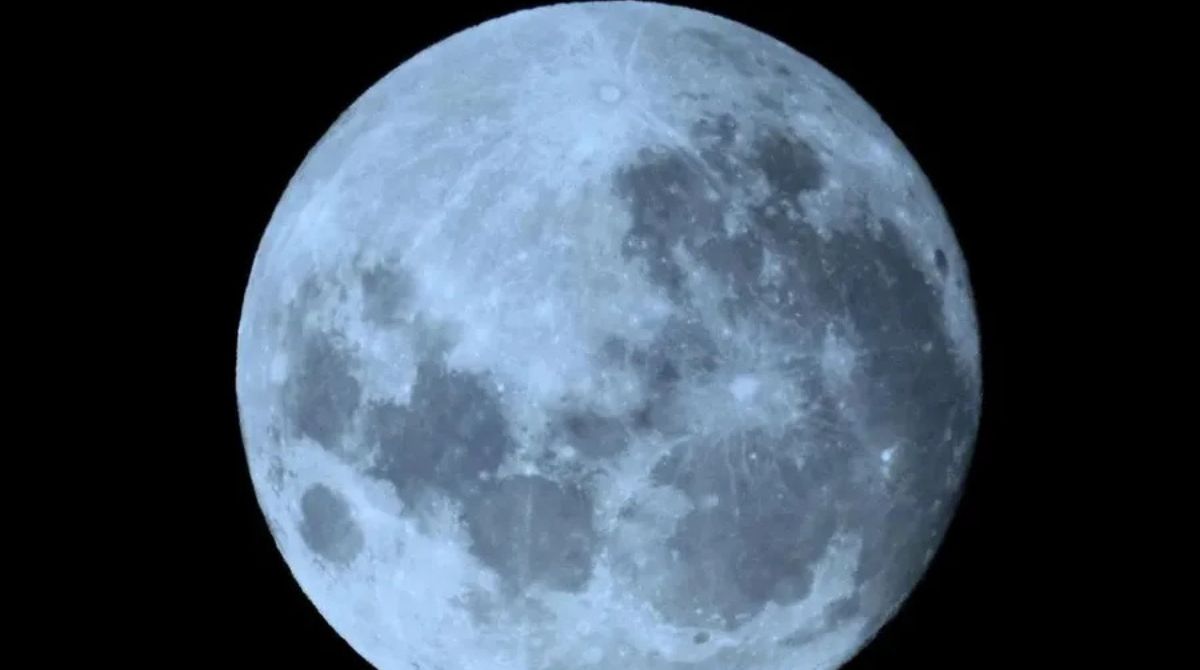 'Lua Azul' poderá ser vista no céu no próximo fim de semana